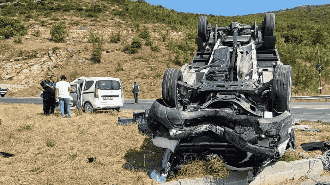 Bursa'da otostop çektiği araç kaza yaptı!