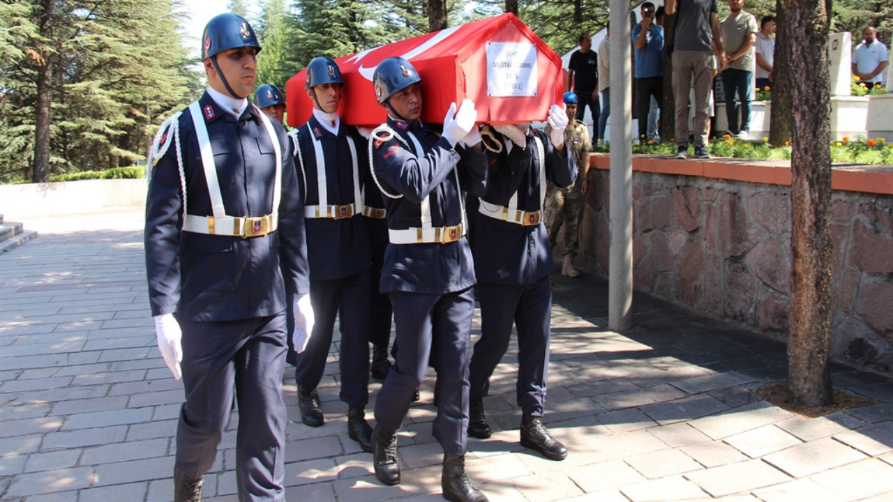 67 yıl sonra memleketine getirilen şehit Mustafa Zamkı, Çankırı’da defnedildi