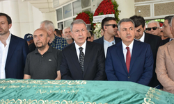 Hulusi Akar, kayınvalidesini son yolculuğuna uğurladı