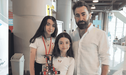 Babalarıyla yarışmaya katılan kardeşler, MEB Robot Yarışması’nda derece yaptı