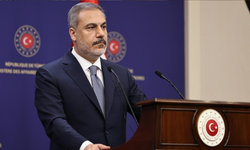 Dışişleri Bakanı Hakan Fidan’dan Özgür Özel’e yapılan saldırıya sert tepki: “Demokratik siyaset kültürümüz hedef alındı”