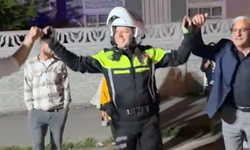 Yolu kapatan düğün konvoyuna polis müdahalesi halayla son buldu