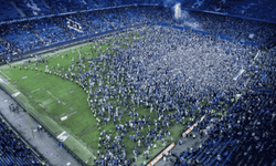 Hamburg’un Bundesliga kutlamasında izdiham