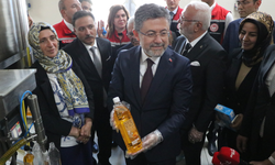 Bakan Yumaklı’dan kadın kooperatifine destek: Tarlalarda kadın eliyle üretim güçleniyor