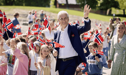 Norveç Anayasa Günü'nü kutluyor