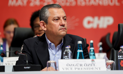 Özgür Özel'den Sosyalist Enternasyonal’de demokrasi ve dayanışma vurgusu!