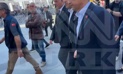CHP lideri Özel’e saldırı öncesi dikkat çeken görüntü: Saldırgan tören alanında takipteymiş