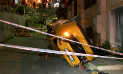 Şişli’de feci kaza: Taksi 10 metreden sokağa uçtu!