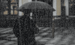 Meteoroloji’den kuvvetli yağış ve fırtına uyarısı: Yurdun büyük bölümü sağanaklara teslim!