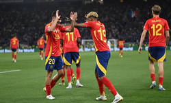 İspanya gol düellosunda Fransa’yı devirdi, finalde Portekiz’in rakibi oldu