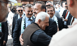 Anahtar Parti Genel Başkanı Yavuz Ağıralioğlu, Bursa Bakırcılar Çarşısı esnafını ziyaret etti