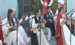Kazakistan’dan İstanbul’a Dombra rüzgarı: Gençler sahnede