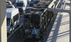İstanbul'da metrobüs yangını