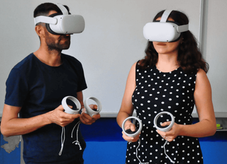 Öğretmen çiftten VR destekli eğitim modeli