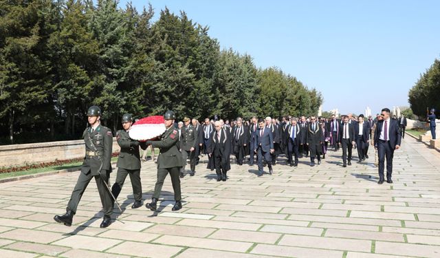 Anayasa Mahkemesi heyetinden Anıtkabir'e ziyaret!