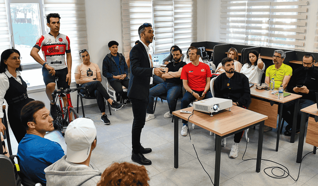 Ankara Büyükşehir Belediyesi bisiklet antrenörü yetiştiriyor