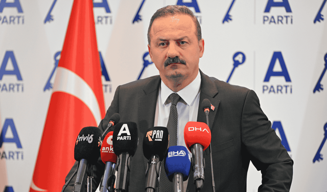 Yavuz Ağıralioğlu: Suriye'de KKTC bayrağıyla KKTC Dışişleri Bakanını ağırlatın!