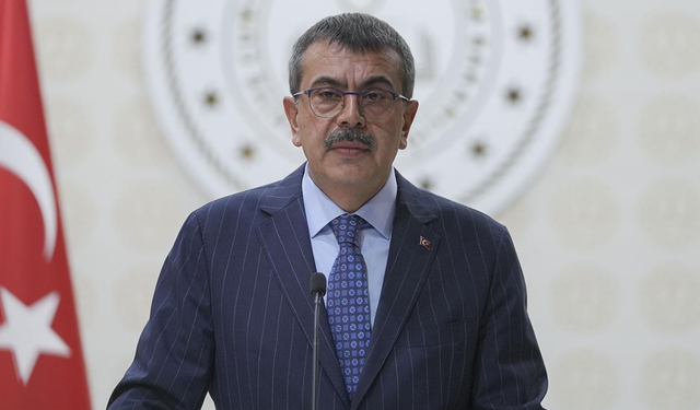 Okullarda serbest kıyafete son: Yeni dönem başlıyor!