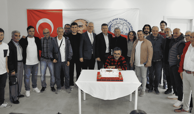 Gençlerbirliği'ne TSYD Ankara'dan şampiyonluk pastası