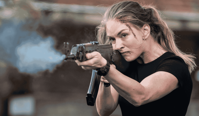 Yasemin Allen, Arka Sokaklar’da gözünü kırpmadan savaşıyor