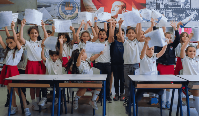 Yaklaşık 20 milyon öğrenci karne aldı, yaz tatili başladı: Yeni eğitim dönemi 8 Eylül'de başlayacak