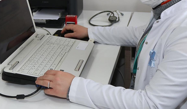 Aile hekimliğinde başvuru süresi değişti: Takip kriteri 1 yıla çıkarıldı
