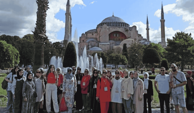 Pursaklar Belediyesi'nden ev hanımlarına yönelik kültür gezisi