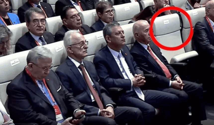 Kemal Kılıçdaroğlu'nun koltuğu boş kaldı